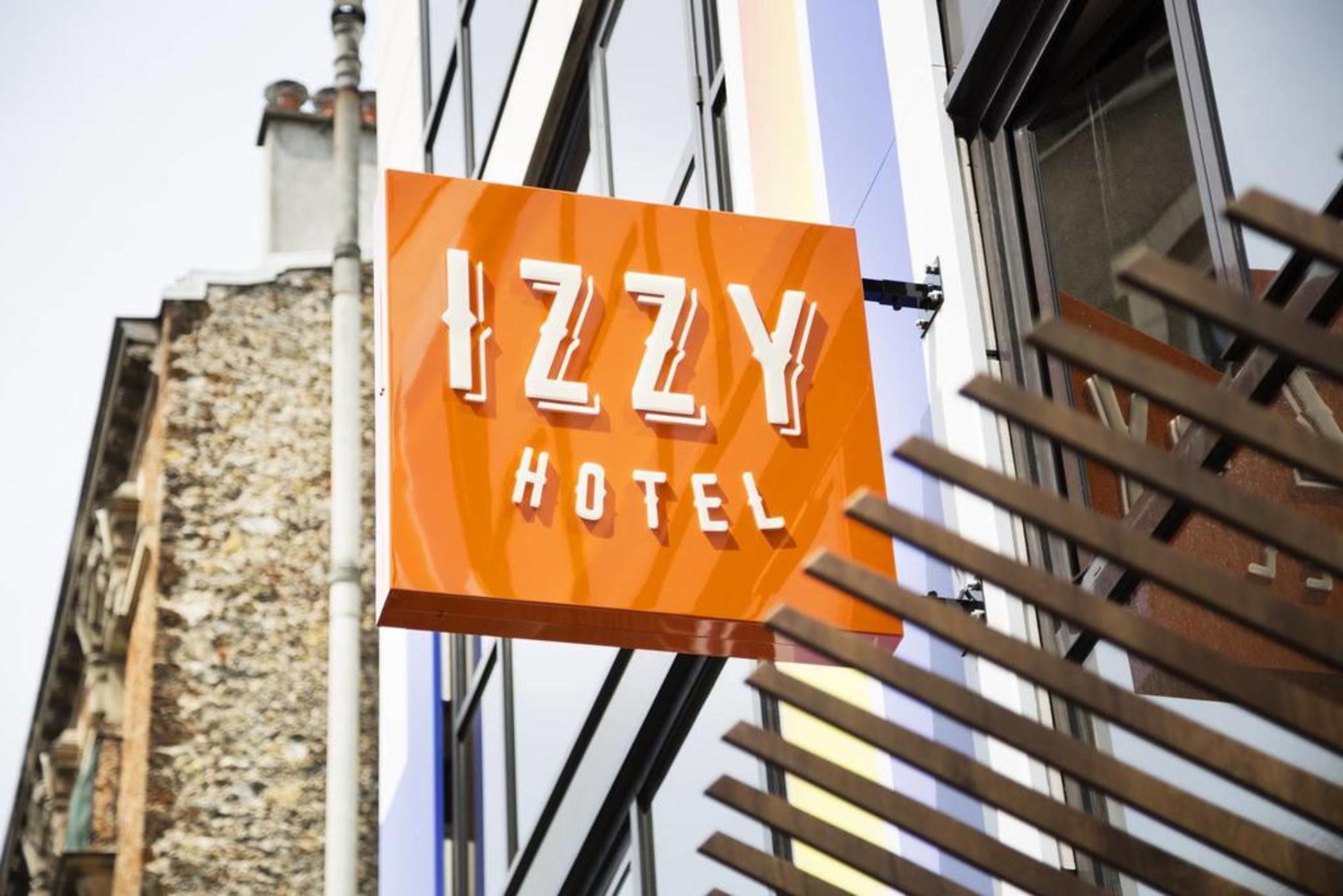 Hotel Izzy イシー＝レ＝ムリノー エクステリア 写真